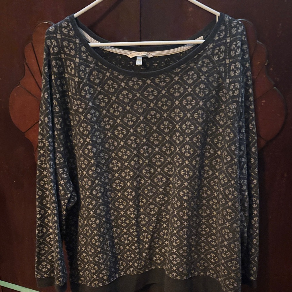 XL Victoria’s Secret Patterned Gray Women's Sweater